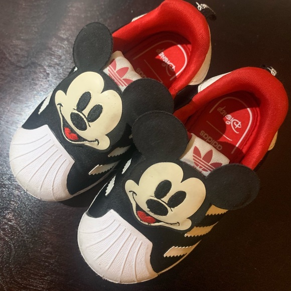 Adidas Disney Mickey Mouse Superstar 360 Sneakers - Kids Size 6.5 - Picture 2 of 7